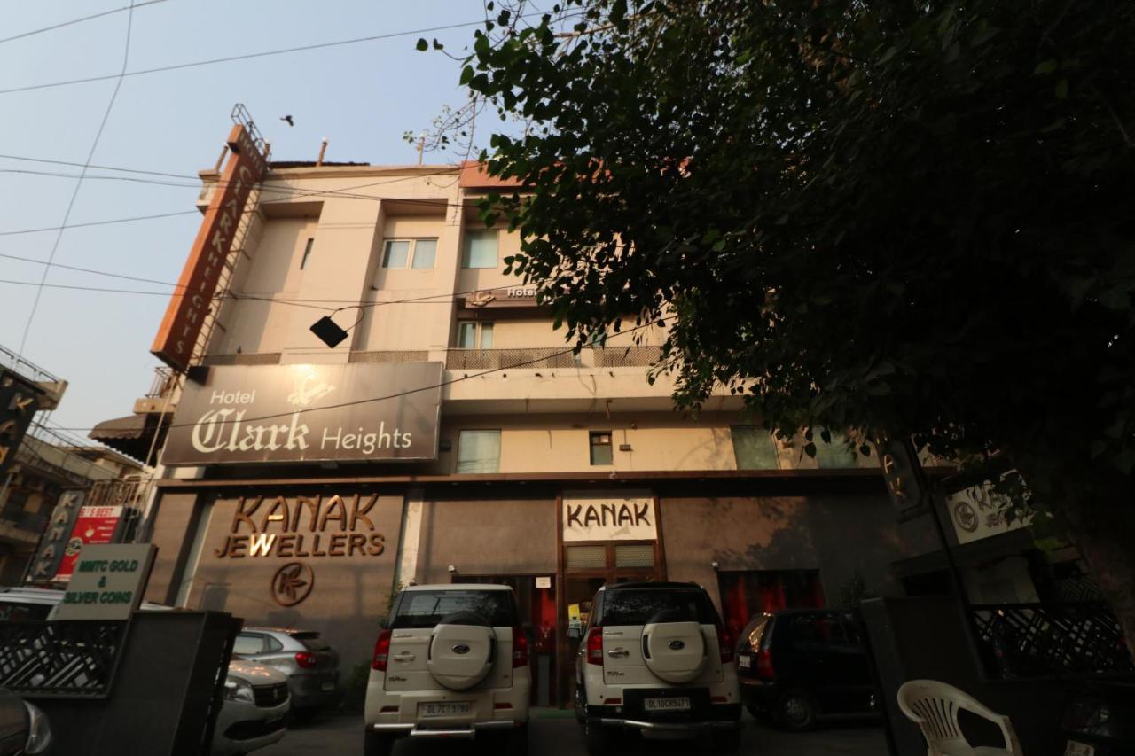 Hotel Clark Heights New Delhi Exterior photo