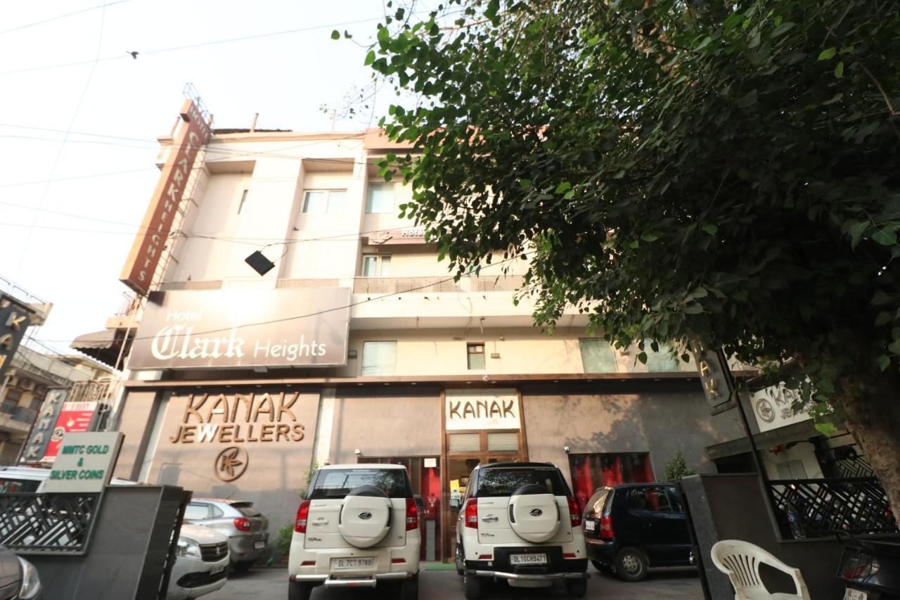 Hotel Clark Heights New Delhi Exterior photo