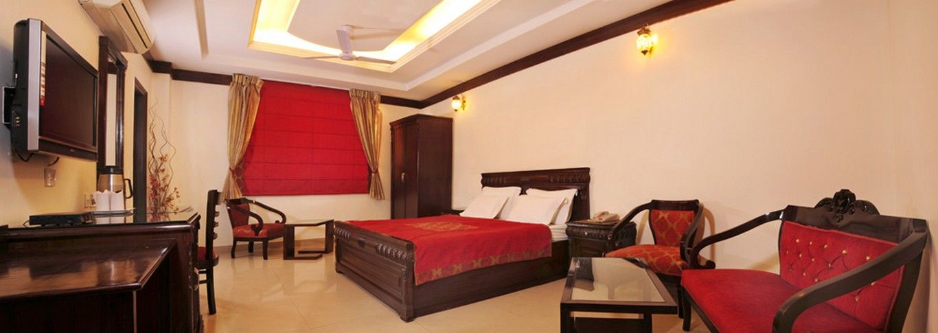 Hotel Clark Heights New Delhi Exterior photo