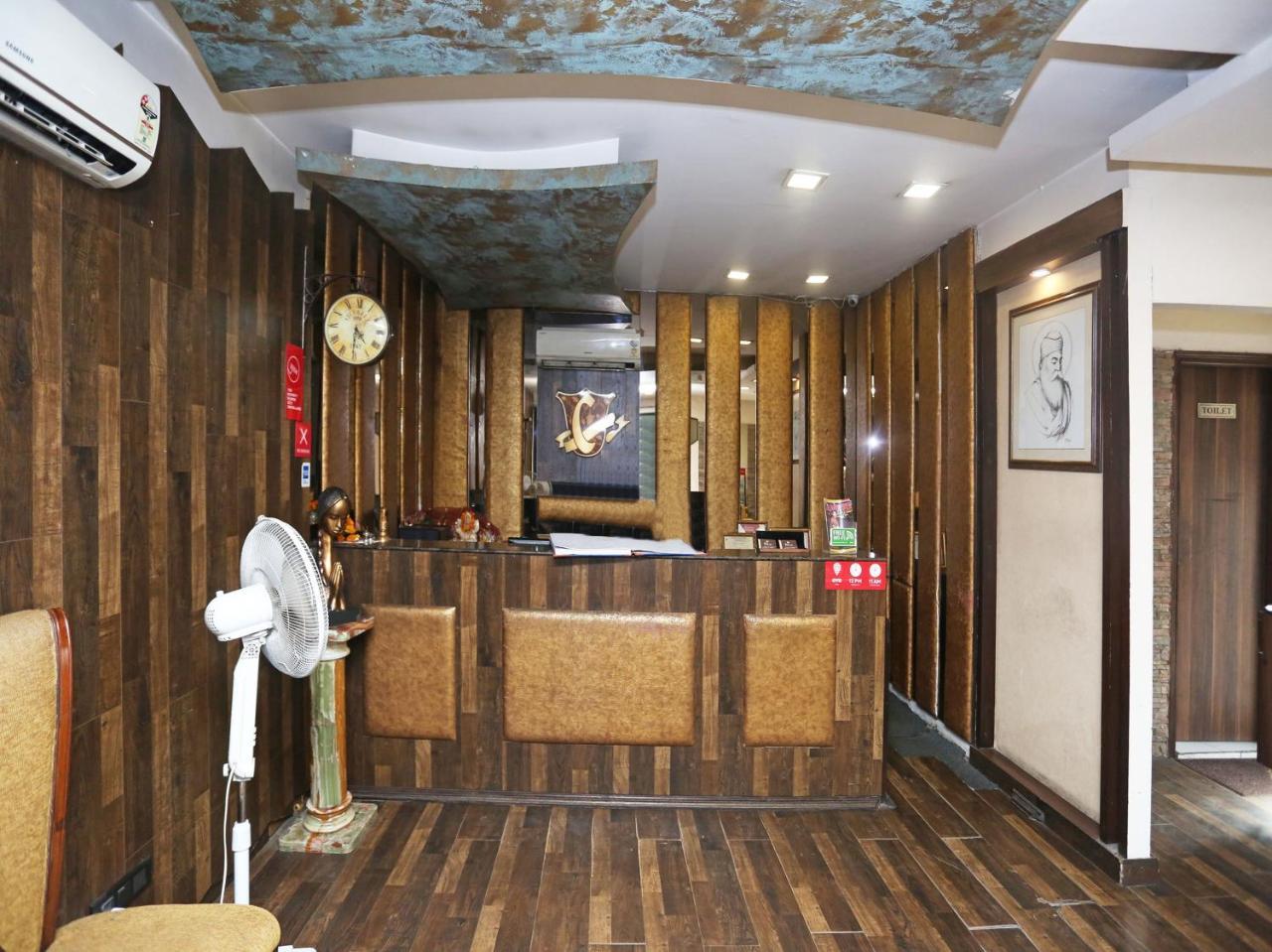 Hotel Clark Heights New Delhi Exterior photo