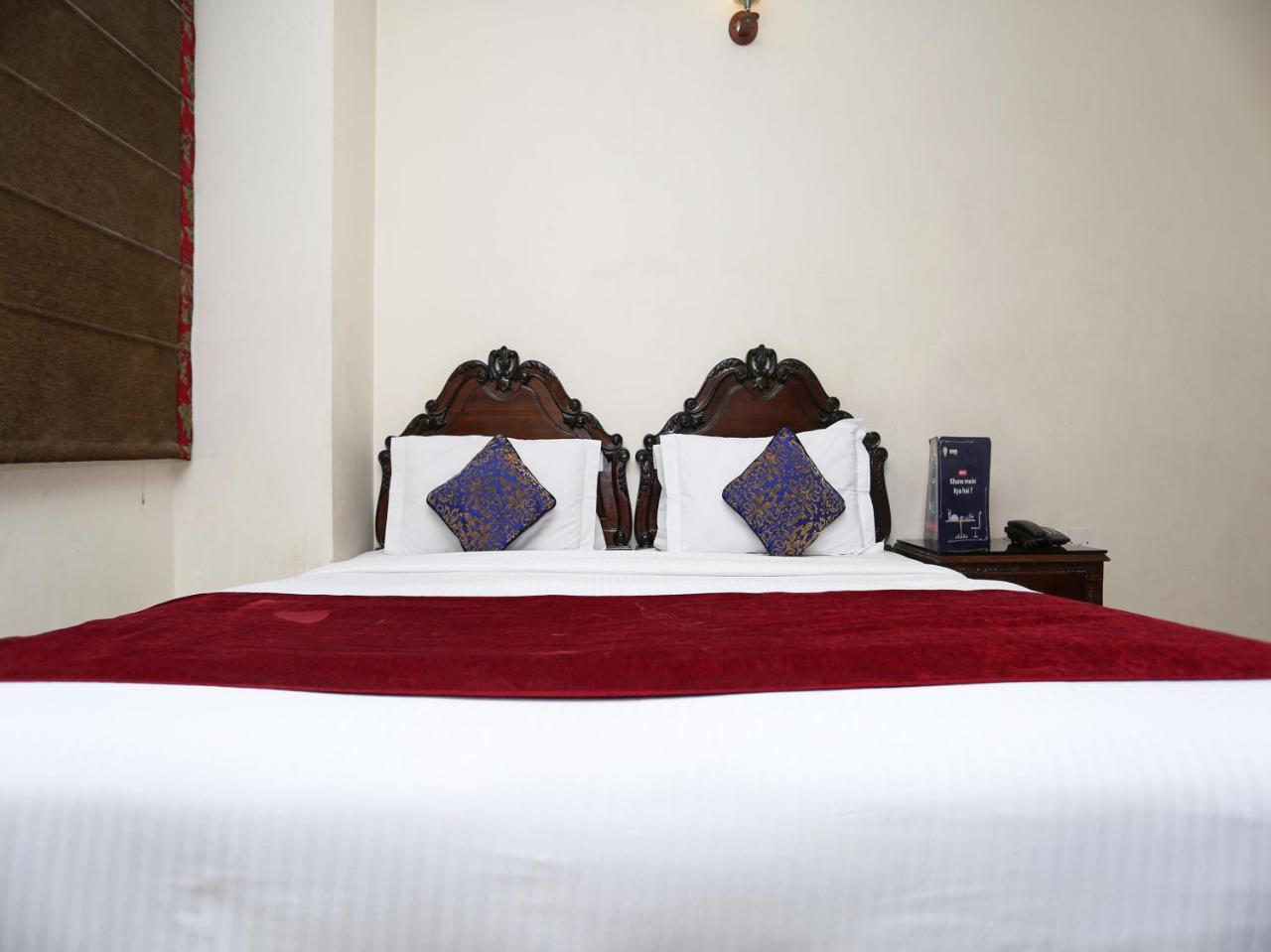 Hotel Clark Heights New Delhi Exterior photo