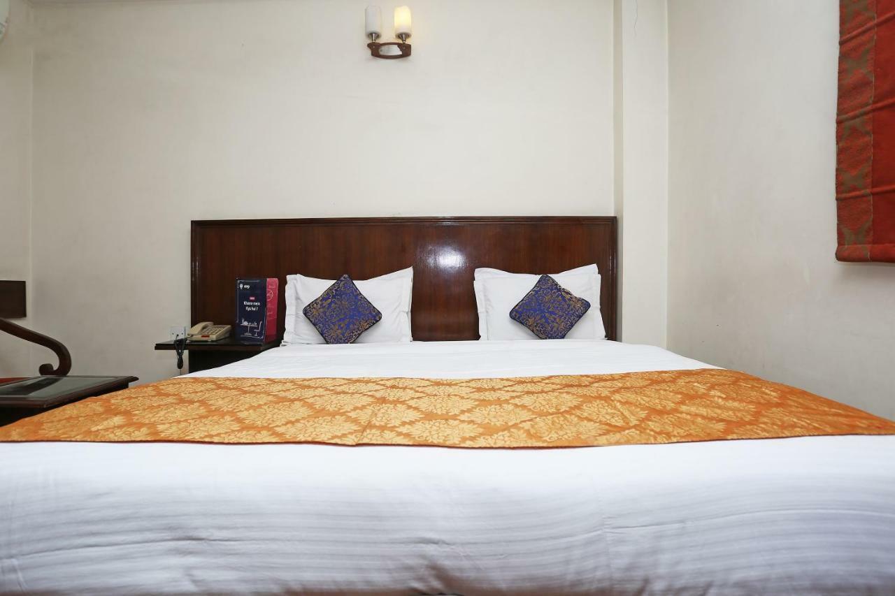 Hotel Clark Heights New Delhi Exterior photo