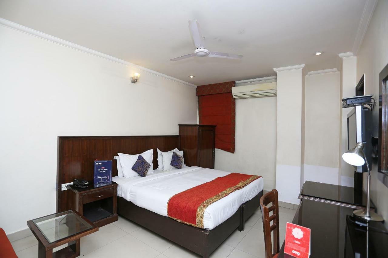 Hotel Clark Heights New Delhi Exterior photo